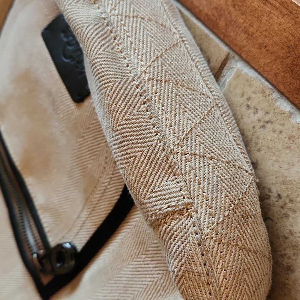 Kipling Tan With Black Accents Shoulder Bag - Picture 4 of 16